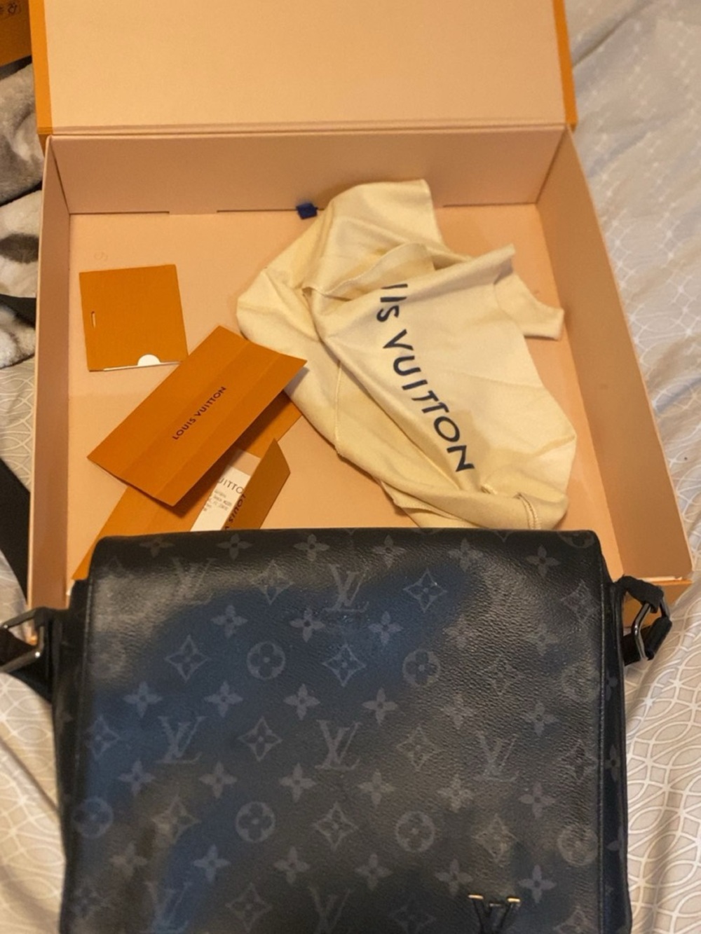 Louis Vuitton Black and Gray Monogram Messenger Bag - Picture 4 of 16